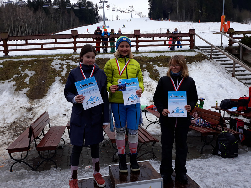 Magdalena Major mistrzynią i wicemistrzynią Krakowa w narciarstwie alpejskim.